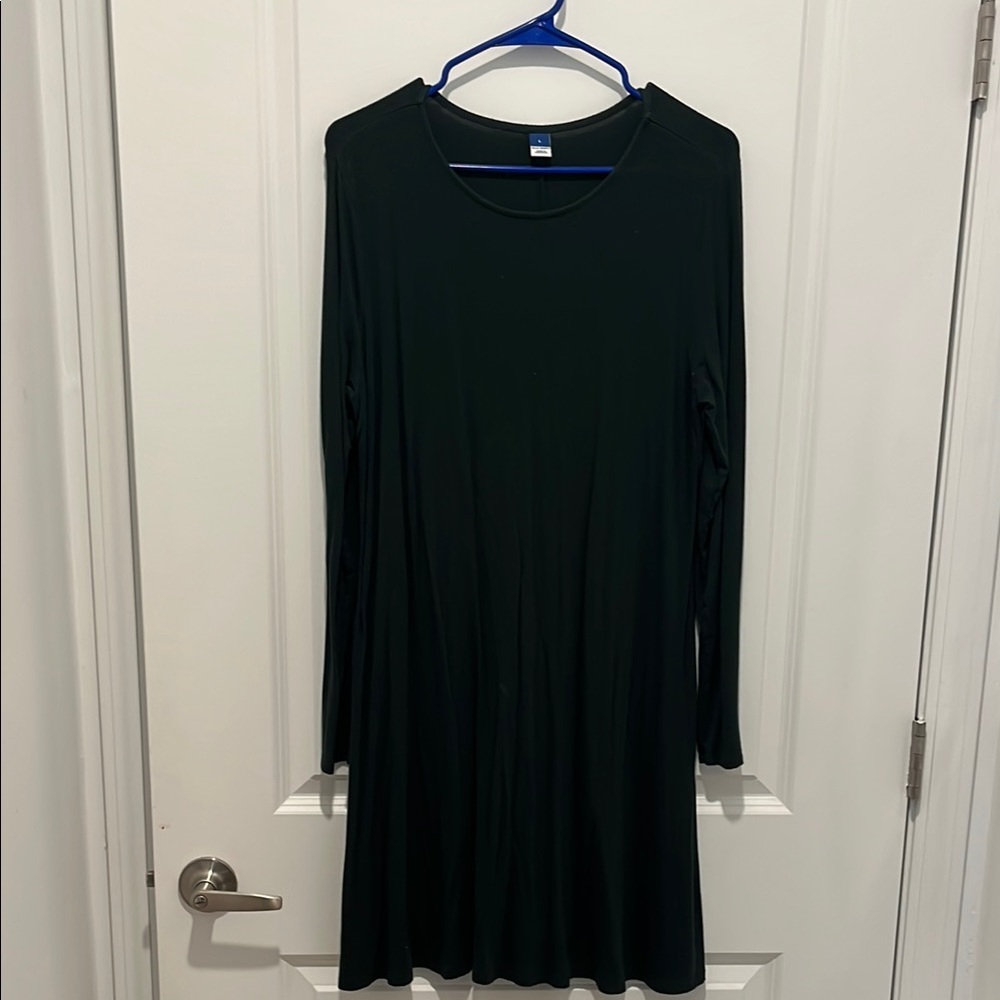 Long sleeve dark green tshirt dress